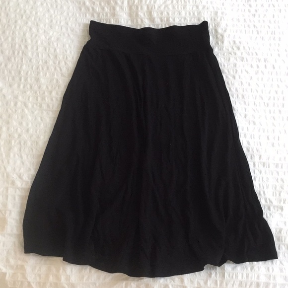 Joe Fresh Black Skirt - Picture 1 of 6